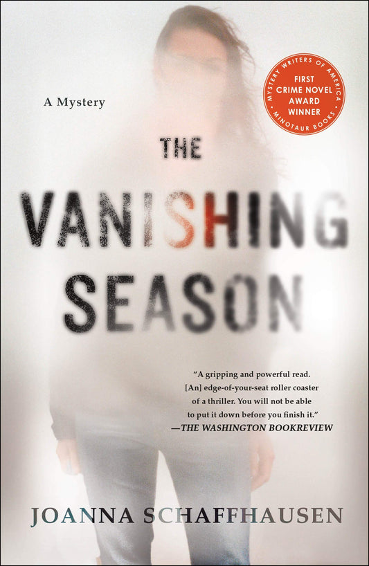 The Vanishing Season: A Mystery (Ellery Hathaway #1)